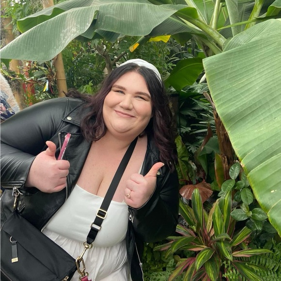 Meet your Posher, Samantha - Picture 1 of 1